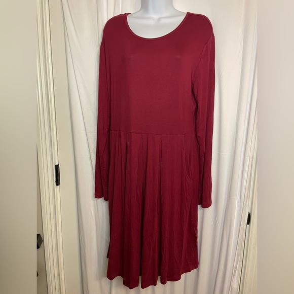 *SALE* Women’s long sleeve pleated stretchy dress, knee length pockets XL NWT - Picture 2 of 15
